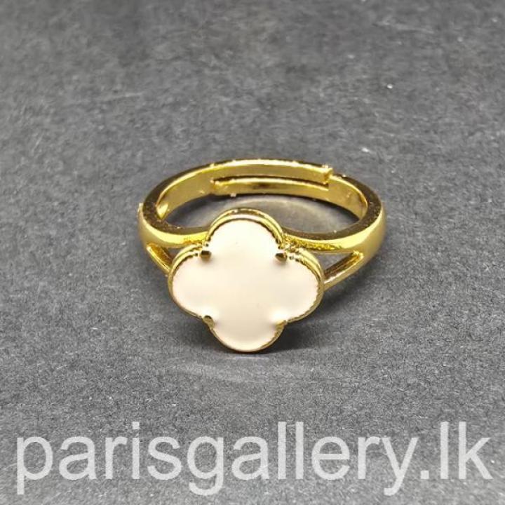 Ladies Ring